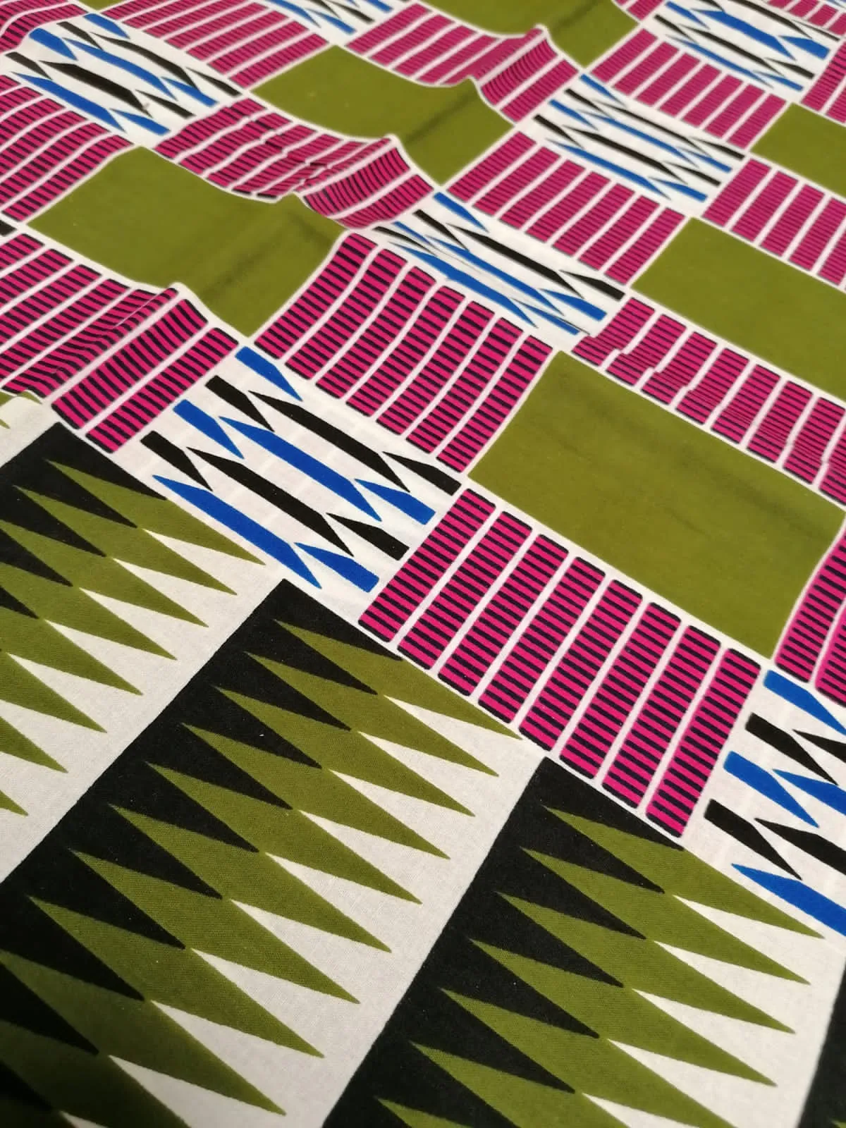 Africká látka měkčí, kente khaki růžová,Tanzanie