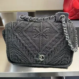 Chanel Black Knit Shoulder Bag - Preloved Medium Crossbody with Silver Hardware