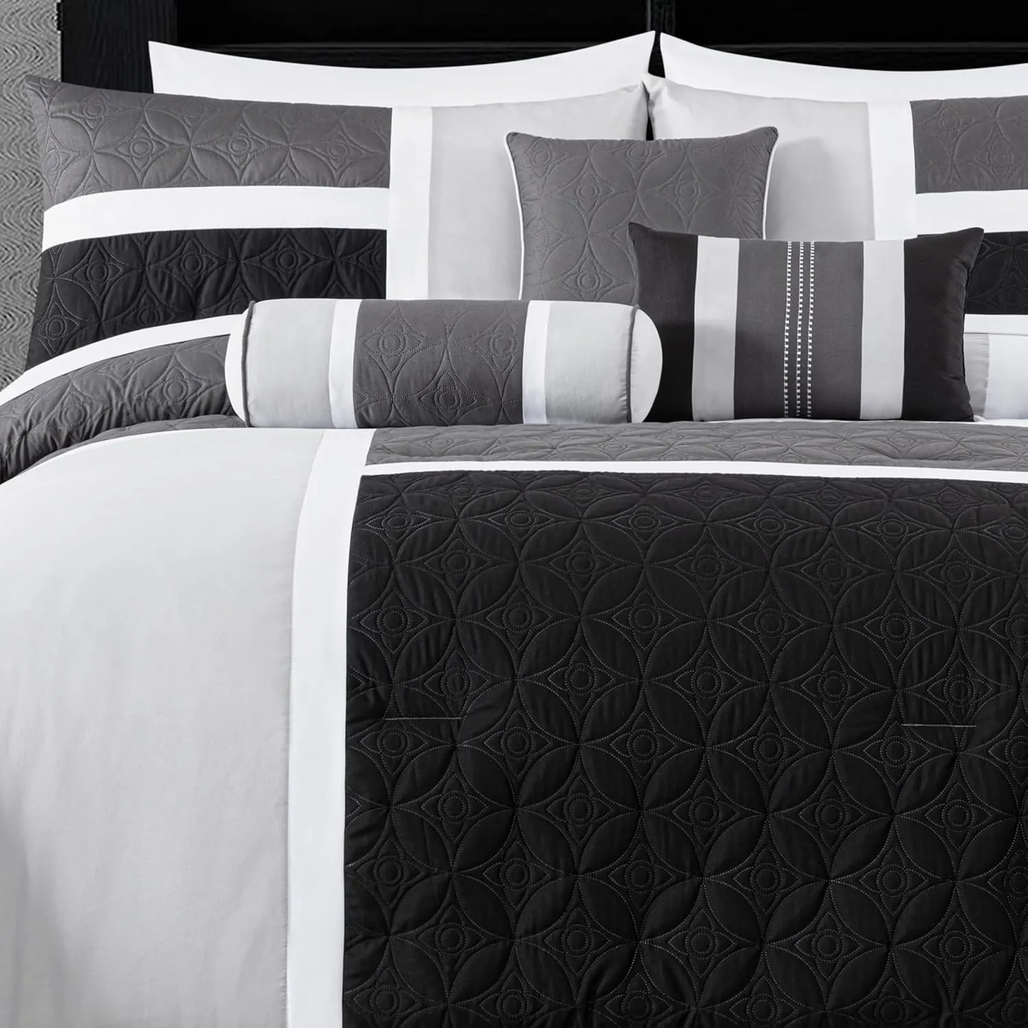 Chezmoi Collection Upland 7-Piece Quilted Patchwork Comforter Set, Black/Gray/Light Gray, King