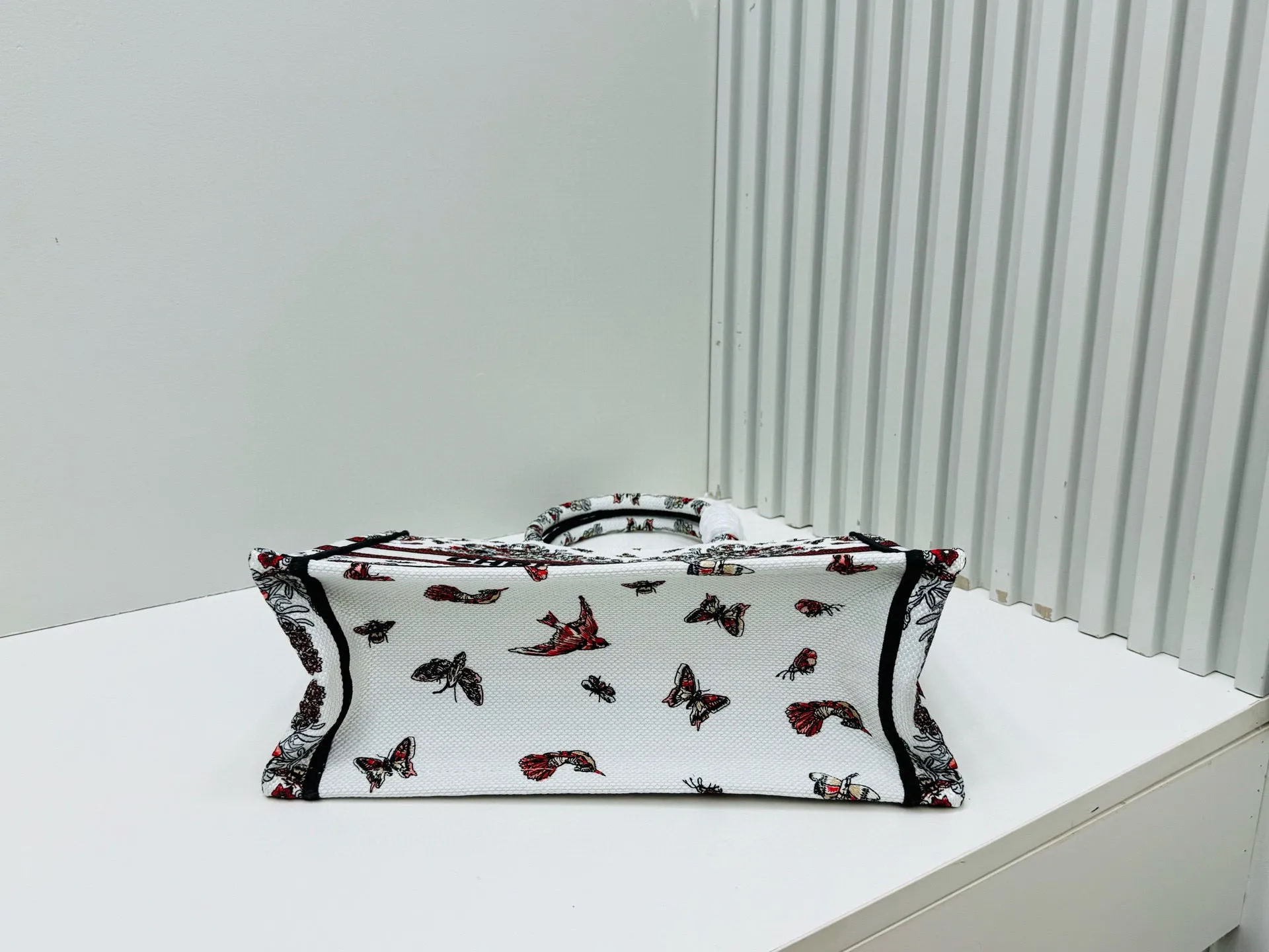 D Book Tote