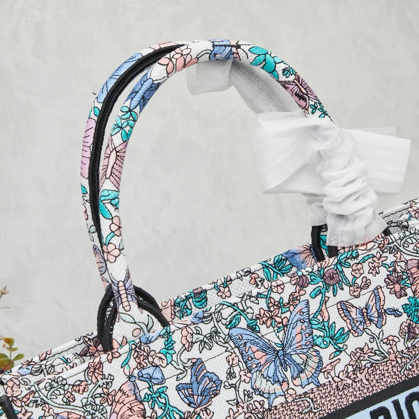 D Book Tote