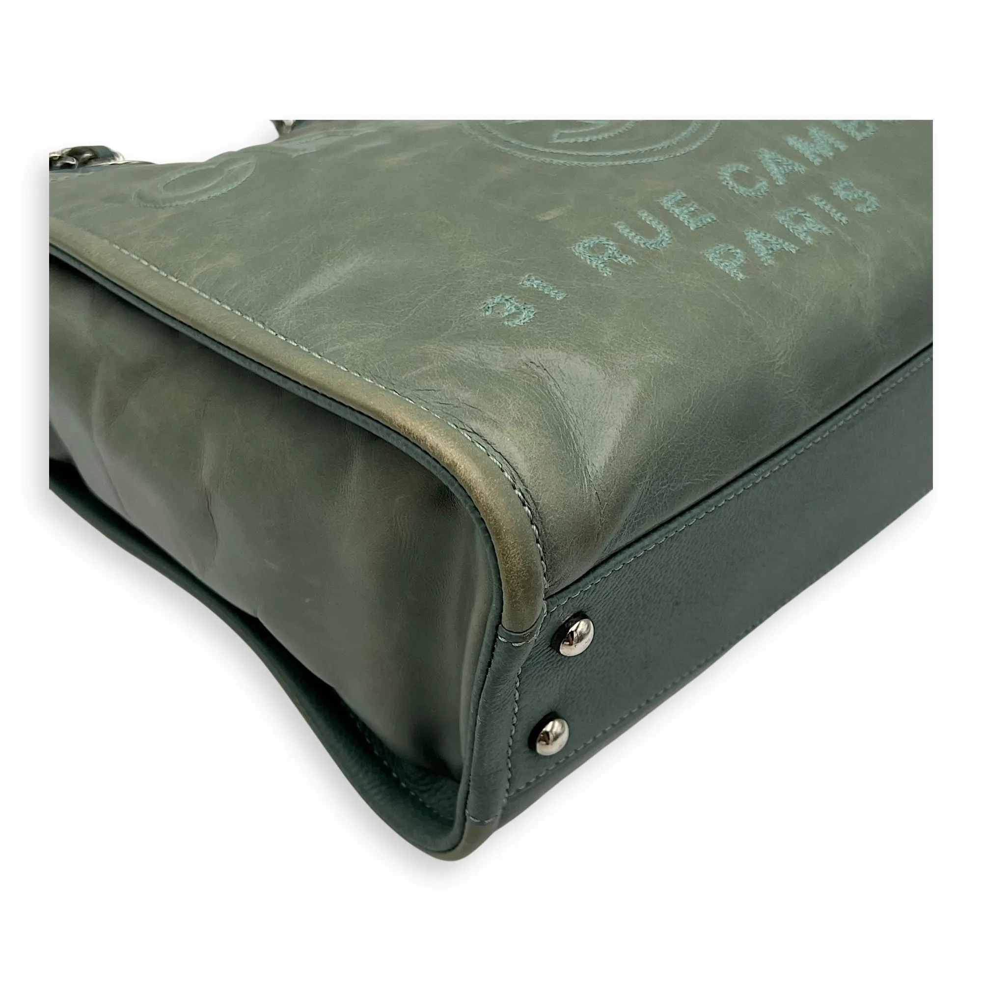 Deauville Tote Bag Green in Calfskin, Silver hardware