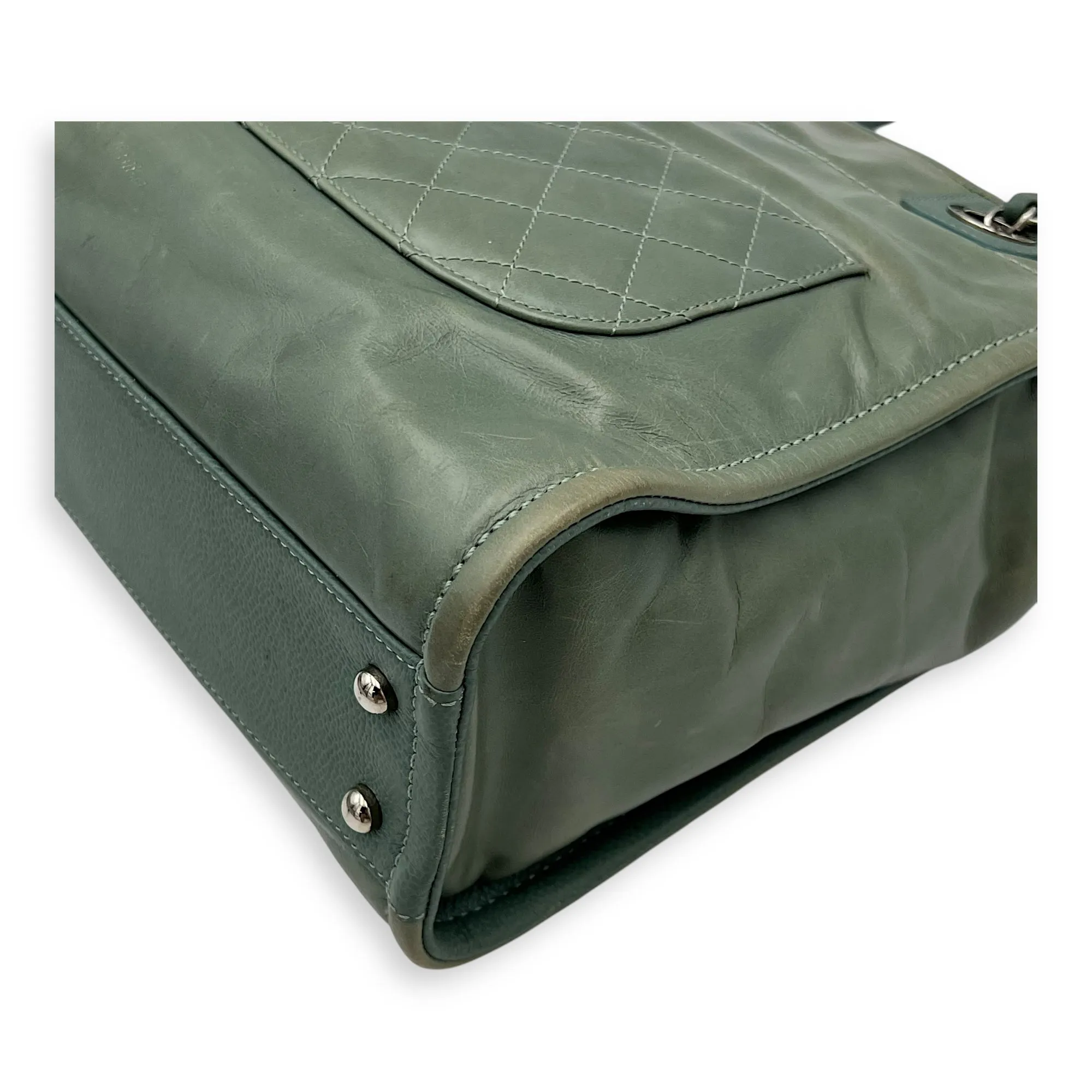 Deauville Tote Bag Green in Calfskin, Silver hardware
