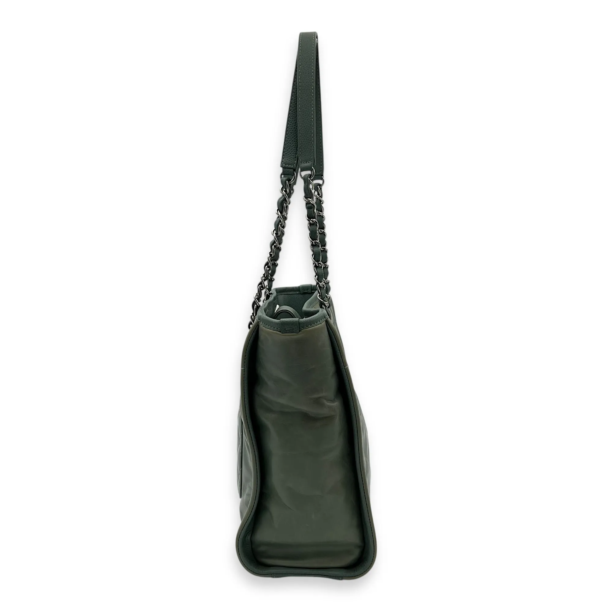 Deauville Tote Bag Green in Calfskin, Silver hardware