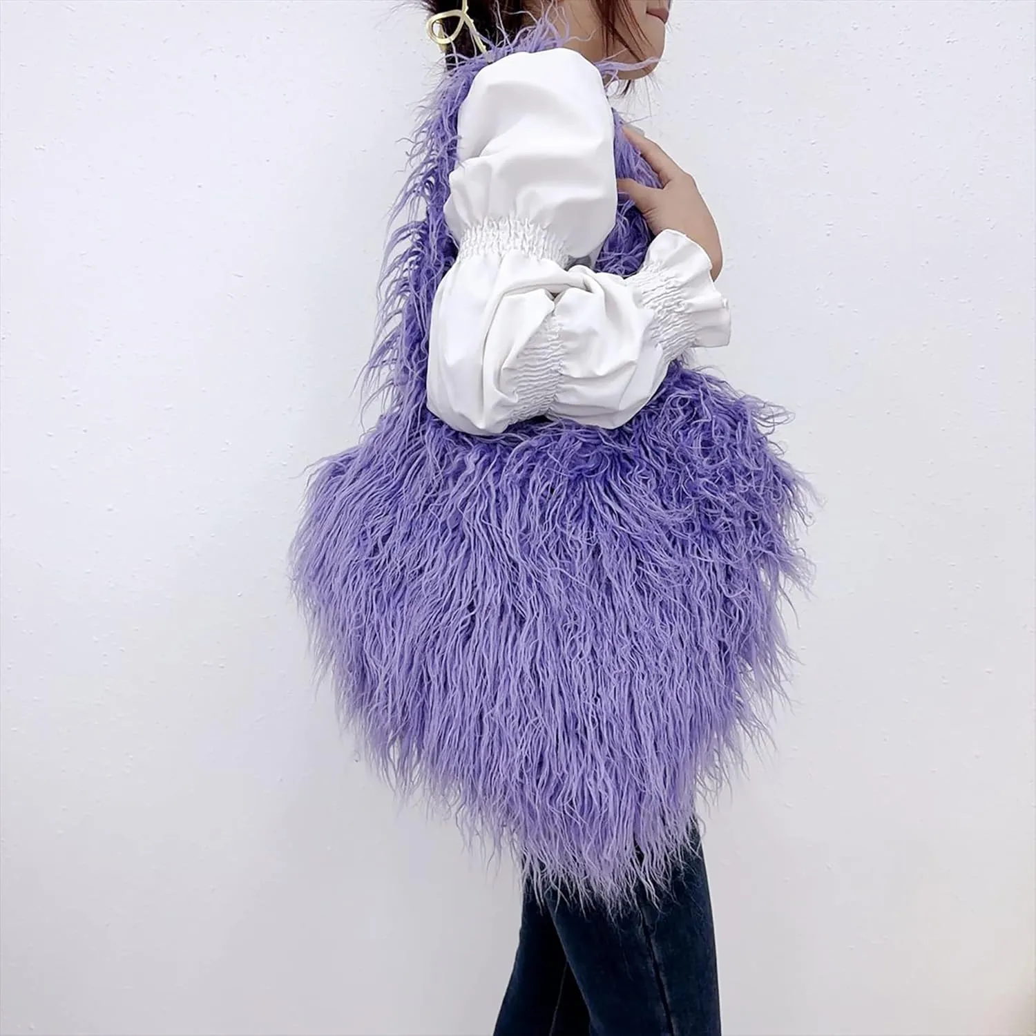 Faux Fur Shoulder Bags for Women Large Cute Fuzzy Purse Girls Heart Shaped Plush Bag Y2K Fluffy Top-handle Handbag Tote