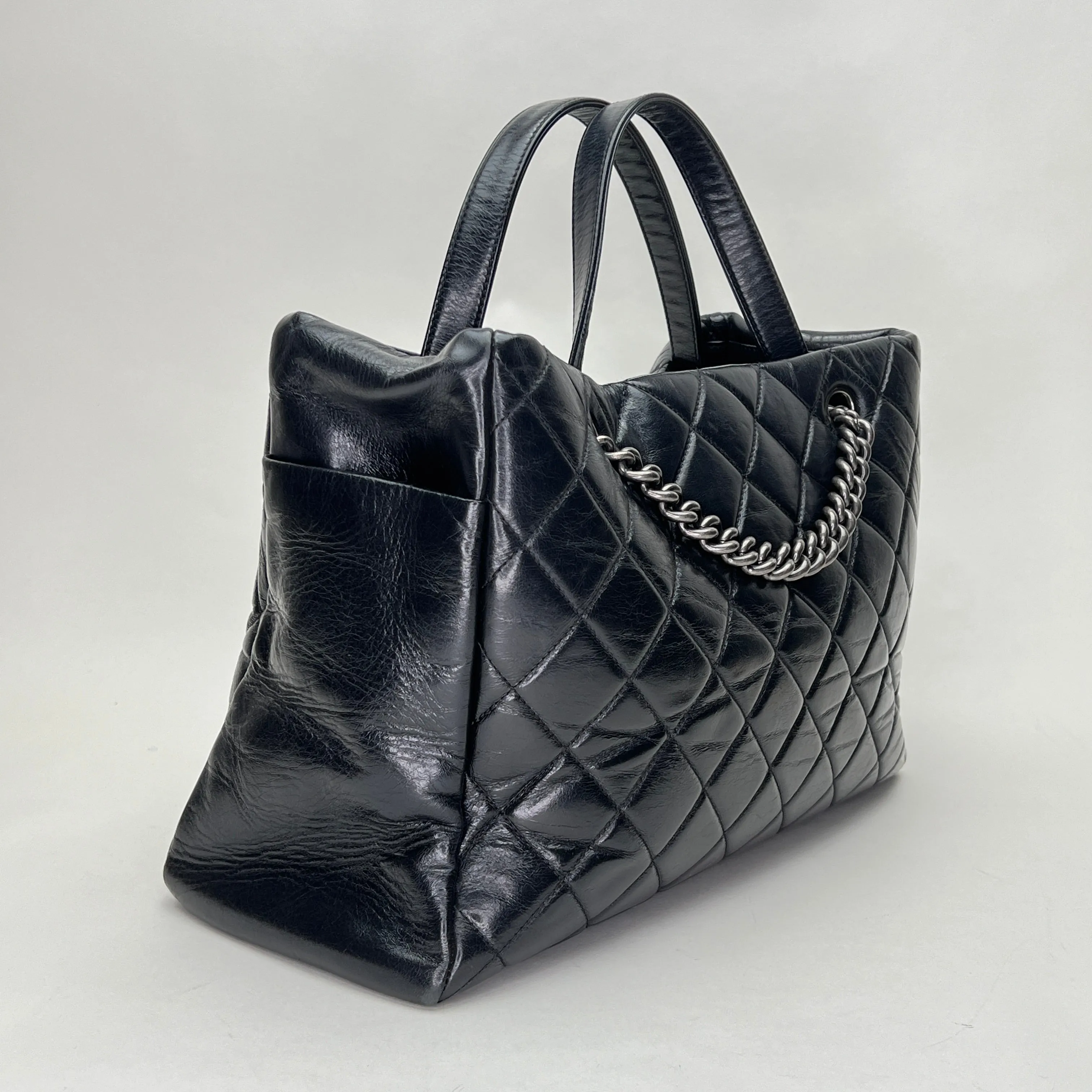 Glazed Quilted Nameplate Tote Tote bag in Calfskin, Ruthenium Hardware