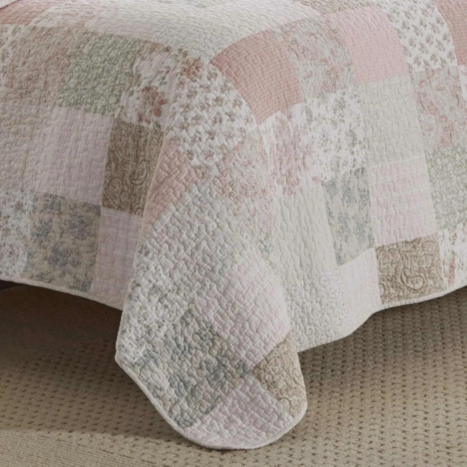Laura Ashley Home - Quilt Set, Cotton Reversible Bedding with Matching Shams, Home Decor Ideal for All Seasons (Celina Patchwork Pink/Sage, Queen)