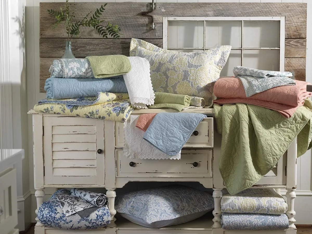 Laura Ashley Home - Quilt Set, Cotton Reversible Bedding with Matching Shams, Home Decor Ideal for All Seasons (Celina Patchwork Pink/Sage, Queen)