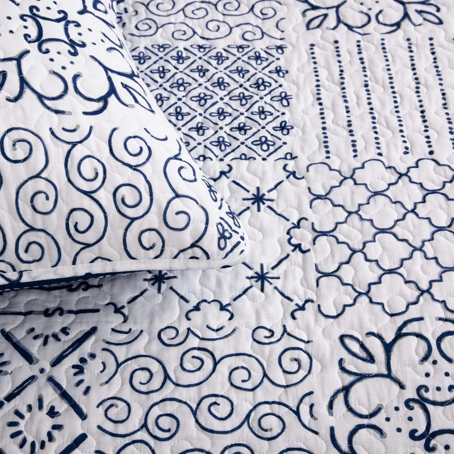 Lush Decor Monique 3 Piece Reversible Print Pattern Blue Quilt Set - Full Queen