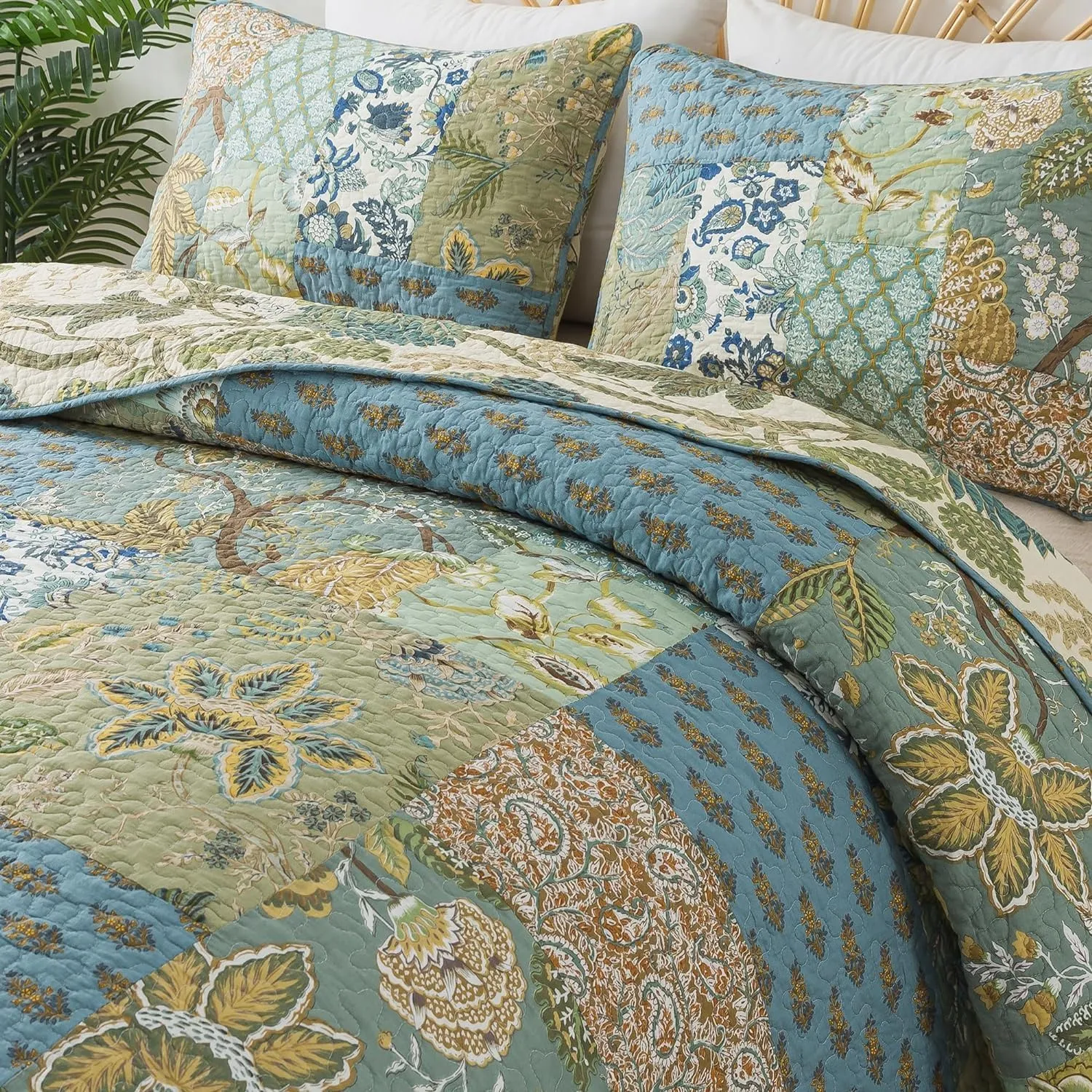 NEWLAKE Quilt Set Queen Size, 100% Cotton Patchwork Green Bohemian Quilt Sets, Reversible Bedspread Lightweight and Breathable for All Seasons, Soft Quilted Bedspread with 2 Pillowcases