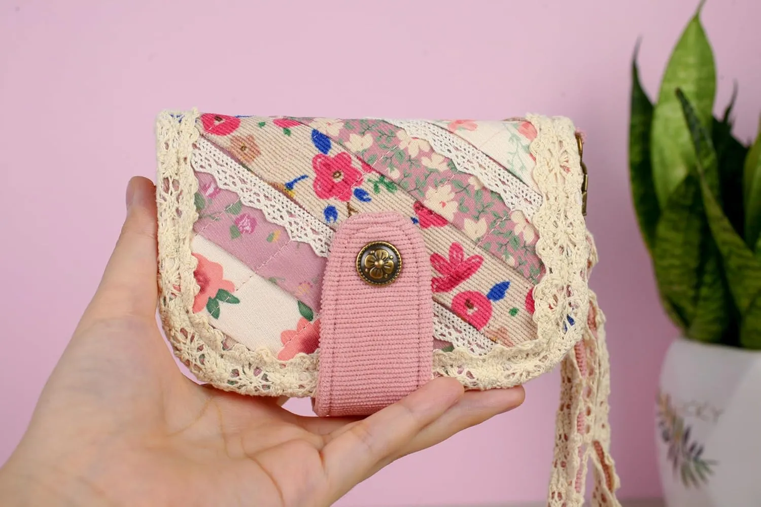 THE ARTISAN'S WHISPER Vintage Fabric Wallet, Small Womens Wallet, Compact Bifold Wallet, Floral Two Pocket Wallet, Credit Card Holder, Womens Purse, Handmade Wallet, Gifts For Her (Pink)