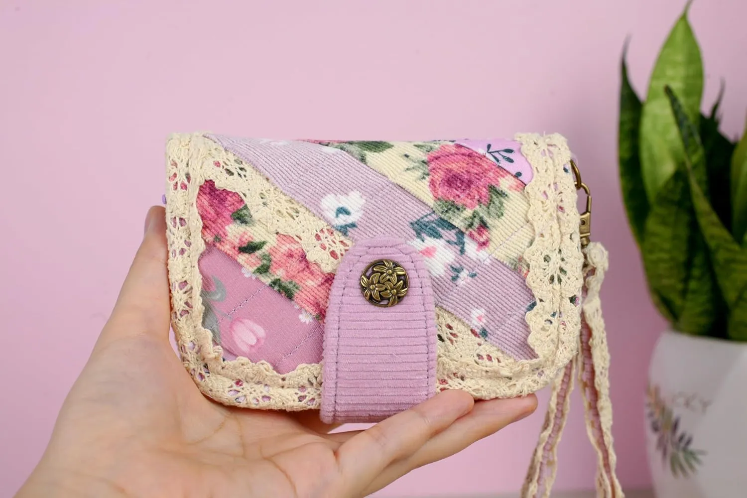THE ARTISAN'S WHISPER Vintage Fabric Wallet, Small Womens Wallet, Compact Bifold Wallet, Floral Two Pocket Wallet, Credit Card Holder, Womens Purse, Handmade Wallet, Gifts For Her (Purple)