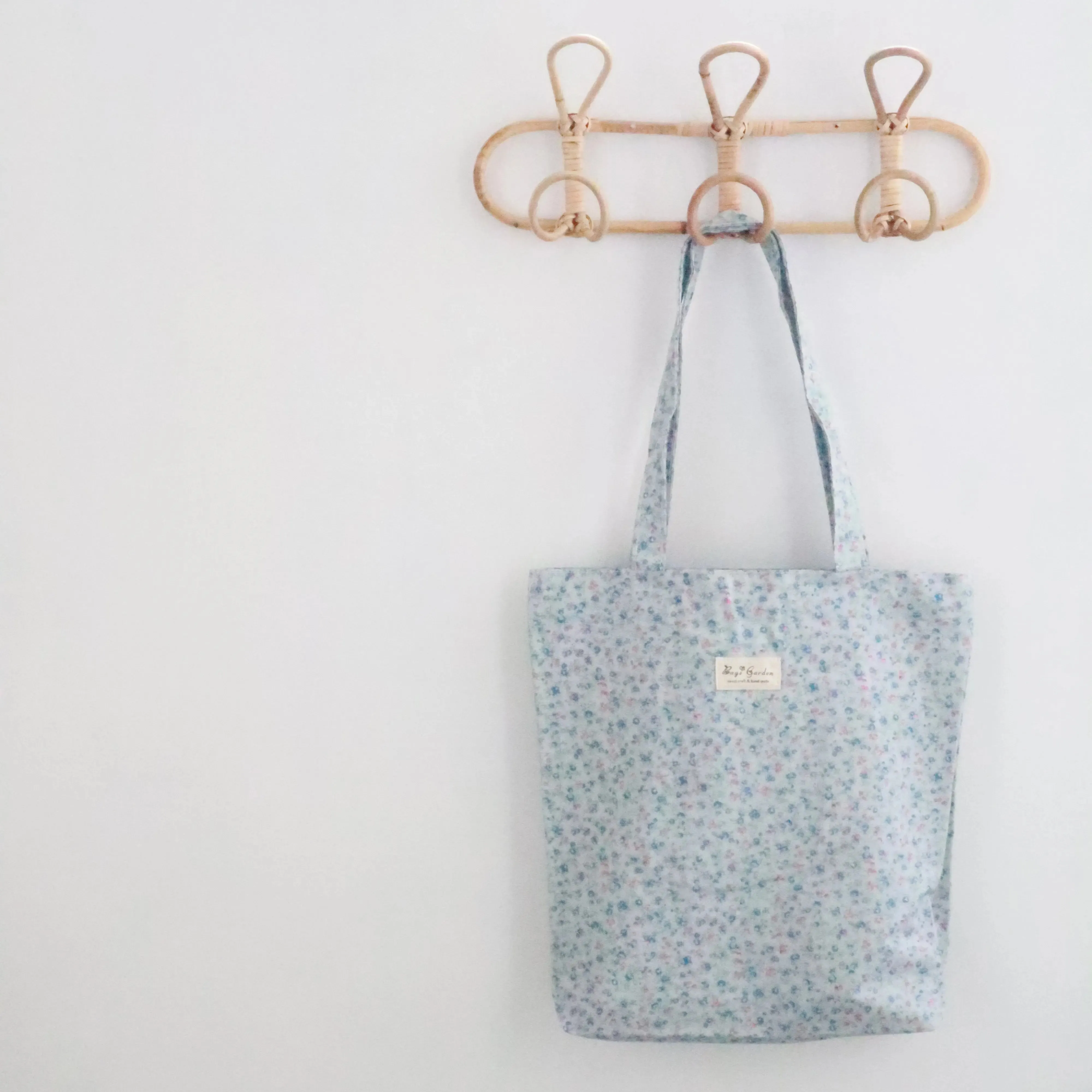 Tote bag waterproof Mint coral Bags Garden