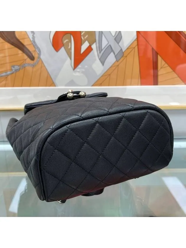 Versatile collection Black Calfskin Backpack Chanel Metal Gold Shiny Discounted Grained