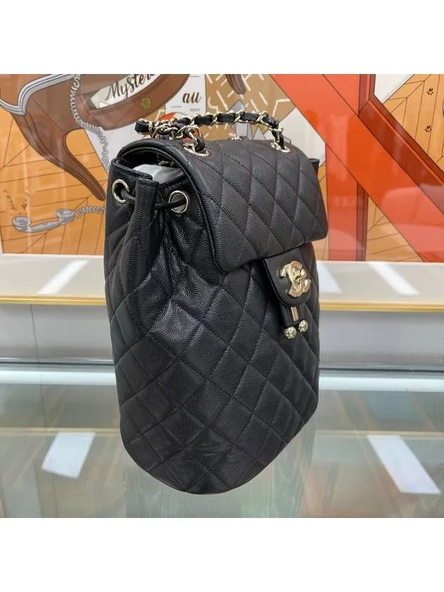 Versatile collection Black Calfskin Backpack Chanel Metal Gold Shiny Discounted Grained