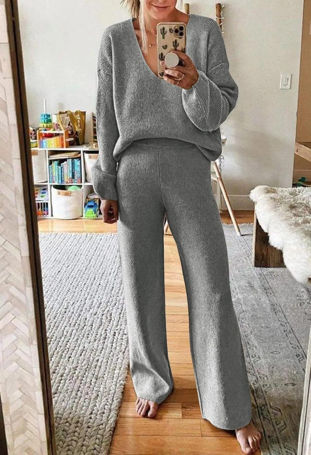 Viottiset Women's 2 Piece Outfits Casual V Neck Knit Wide Leg Sweater Lounge Set Sweatsuit
