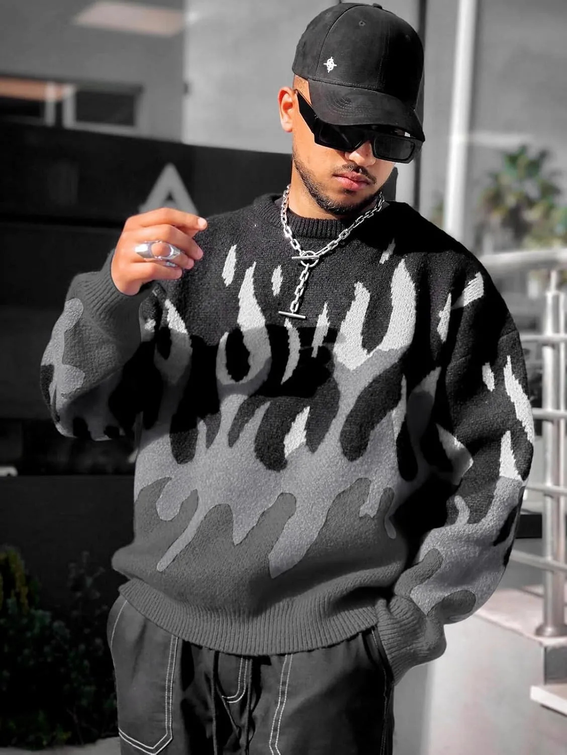 ZAFUL Men's Oversized Sweater Y2K Aesthetic Flame Graphic Crewneck Knit Pullover Unisex Casual Sweaters